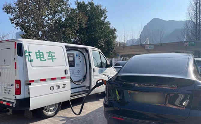 额尔古纳汽车搭电